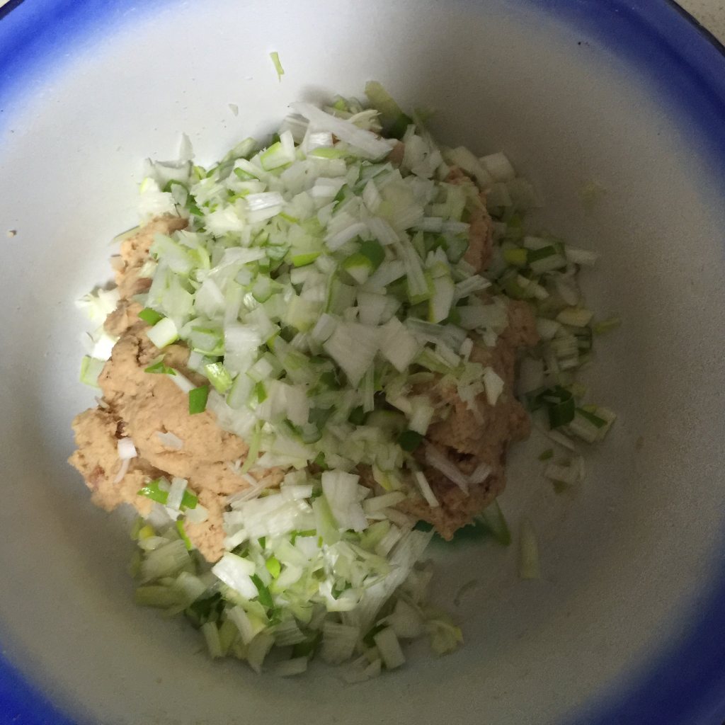 香炸牛肉丸子的做法，快收快收！