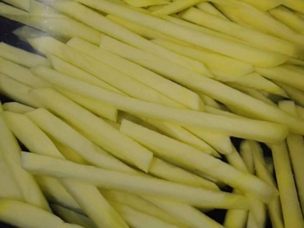 健康无油烘烤薯条