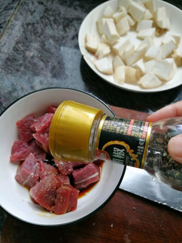 黑椒牛肉粒焖杏鲍菇