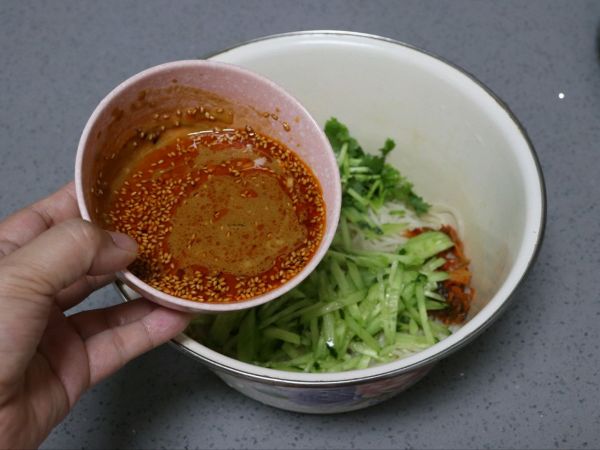 东北麻酱拌冷面