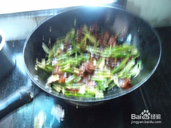 青椒炒香肠怎么做好吃?