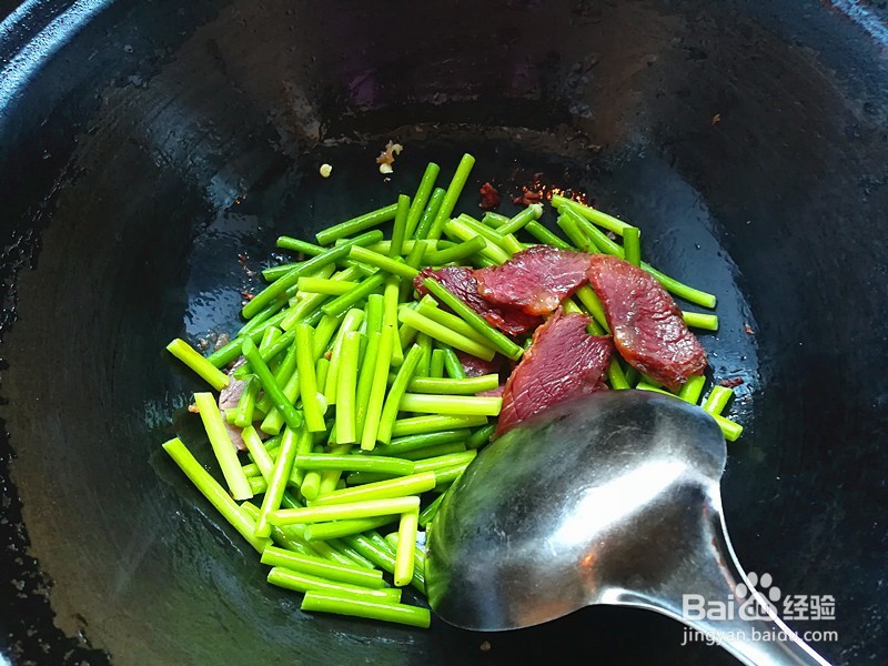 怎么做好吃又营养的牛肉蒜苔