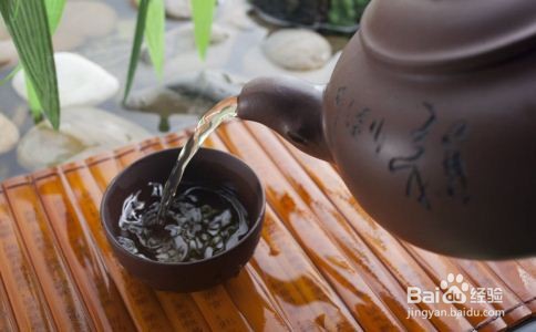 老人常喝茶可预防老年痴呆症