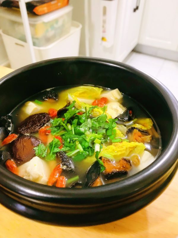 鲜汤海参杂蔬锅