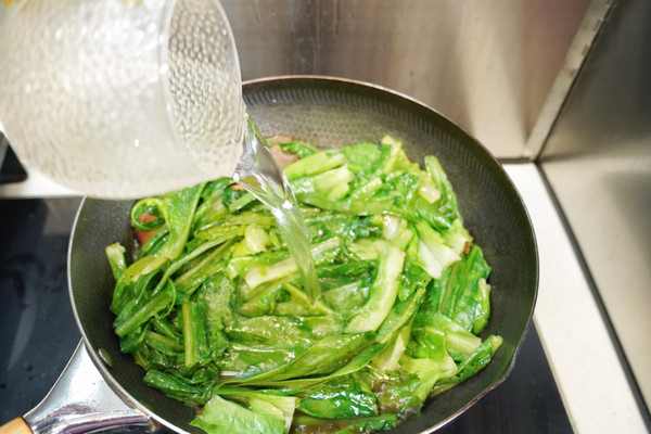 咸熏肉炒豉香油麦菜