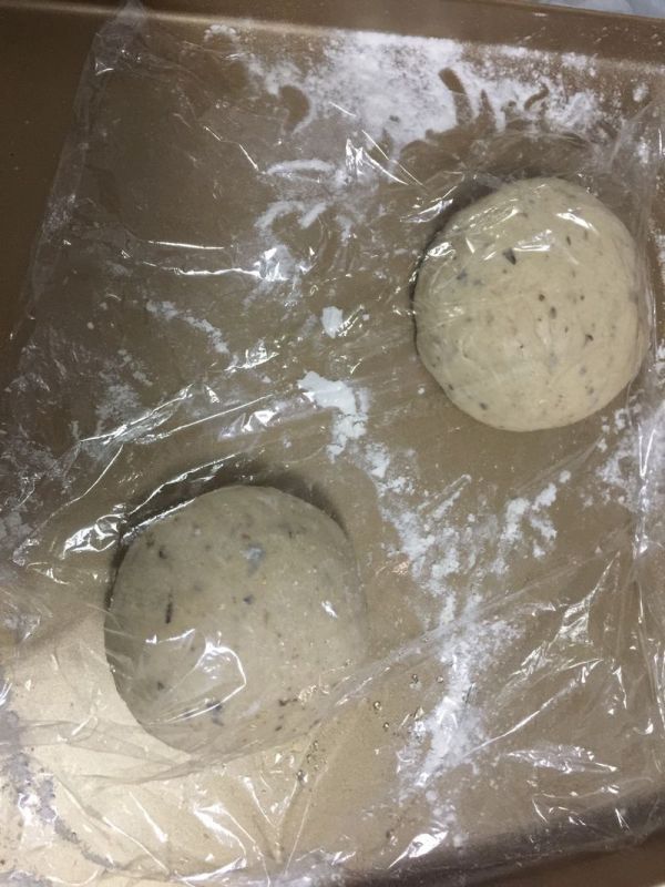 葡萄黑裸麦面包