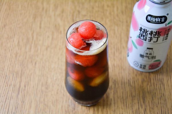 咖啡西瓜桃汁饮