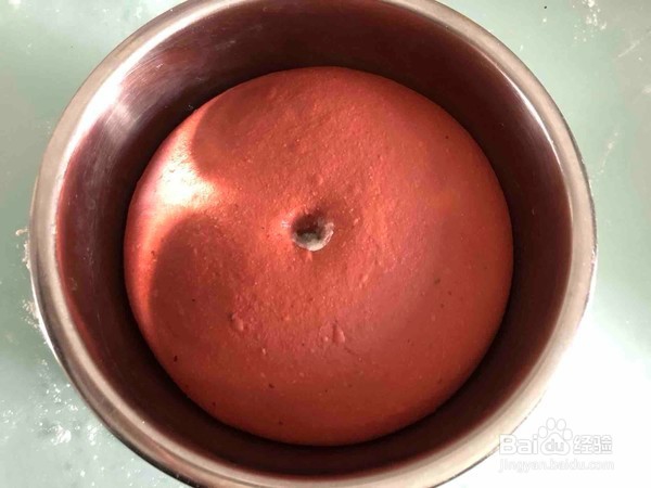红豆肉松红糟软欧包的步骤