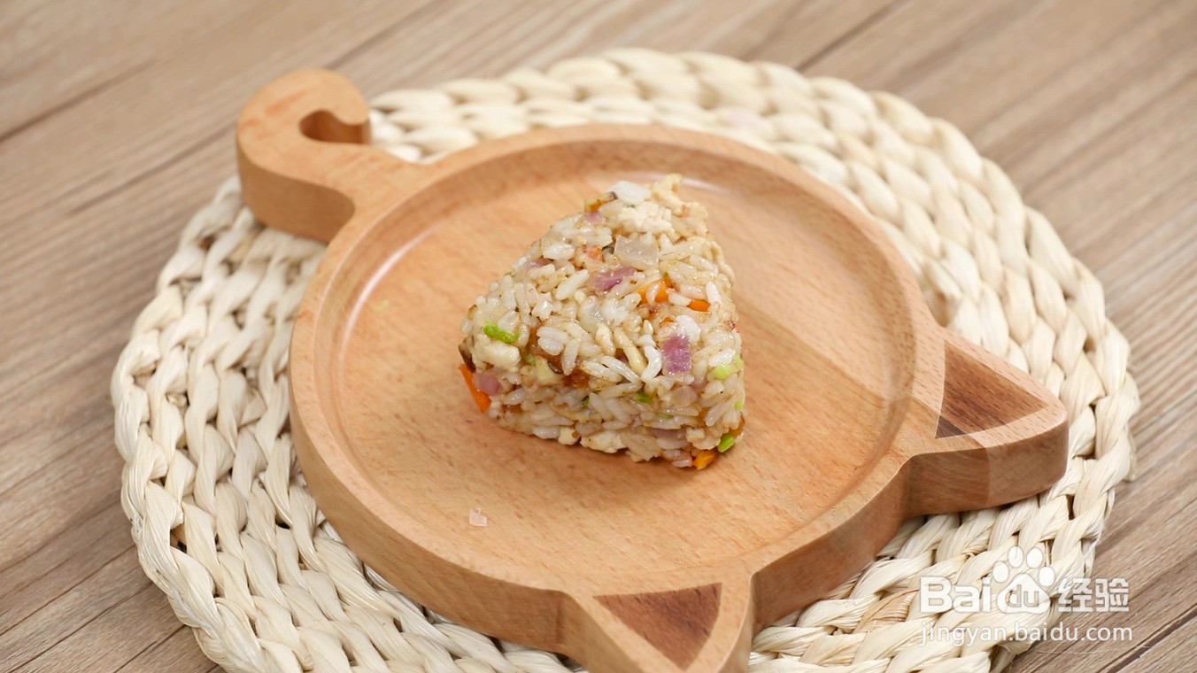 时蔬鸡肉饭团怎么做