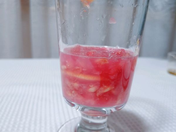 秋季落日红石榴气泡水