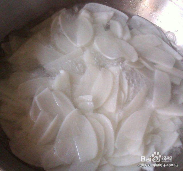 简单美味的虾米蒸萝卜