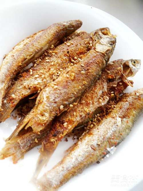 香煎小白鱼的做法