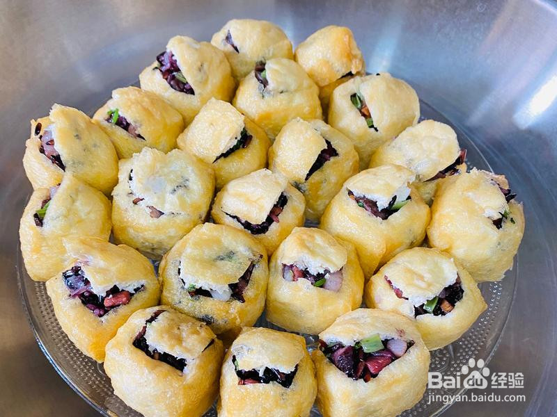 土豪版黑白糯米酿油豆腐的做法