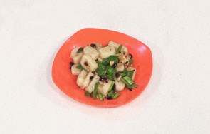 家常菜:青椒炒年糕