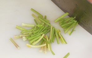 美味的牛肉炒芹菜泡椒