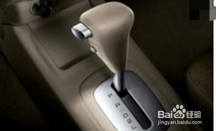 自动档停车怎么停