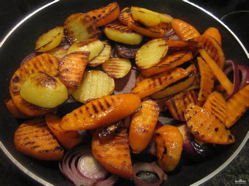 大蒜迷迭香烤羊腿