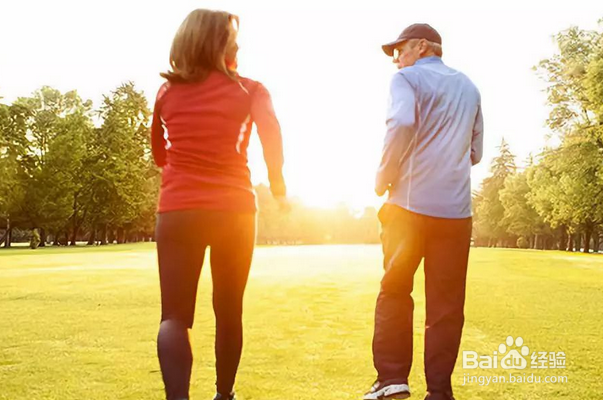 社保缴费基数如何确定的？