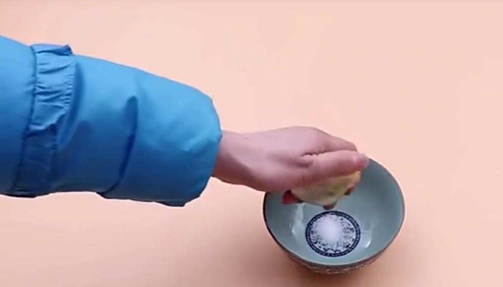 被子上的黄渍和霉斑怎么去除