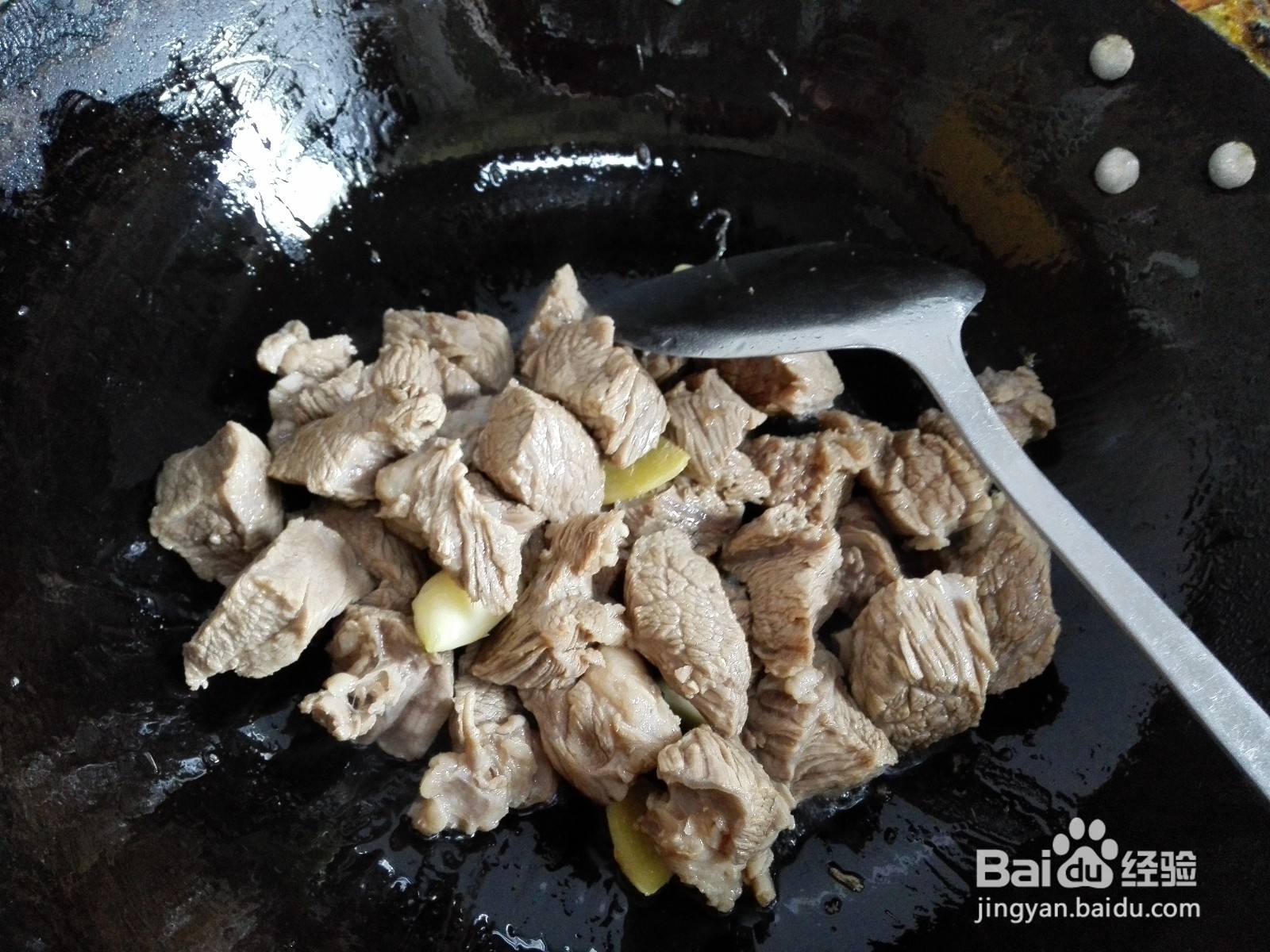 胡萝卜土豆炖牛肉的做法