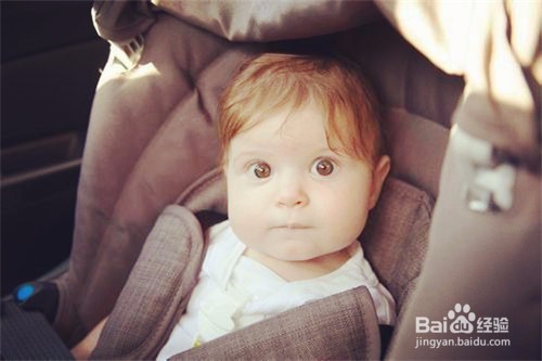 下车时如何不把孩子遗忘在车上