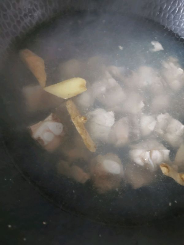 土豆豆角烧排骨