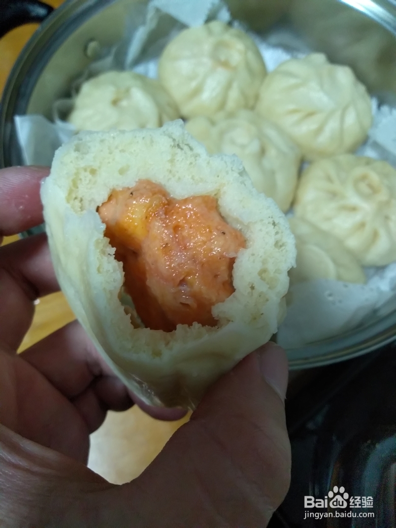 爽脆可口的玉米面鸡腿包