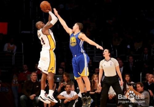 如何提高篮球技术?先学会这些招!