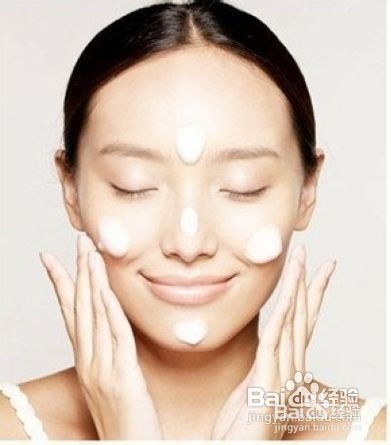 如何正确使用卸妆油?