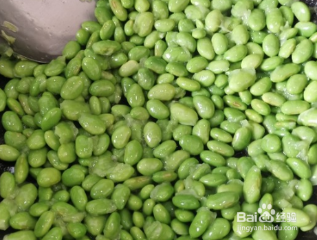 家庭自制毛豆炒鸡蛋