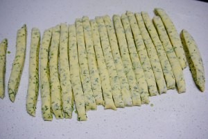 茴香小油条的做法