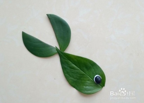 手工叶子粘贴画