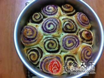 紫薯豆沙双色面包卷的做法
