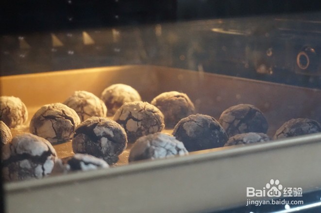 香草巧克力雪球的做法