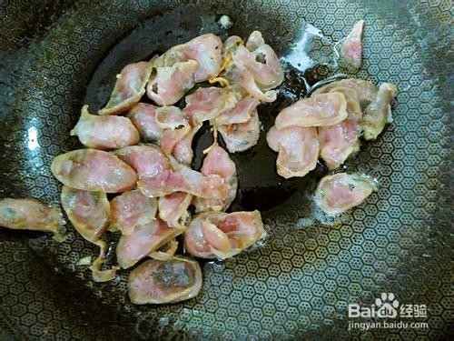 青椒炒腊肠的做法