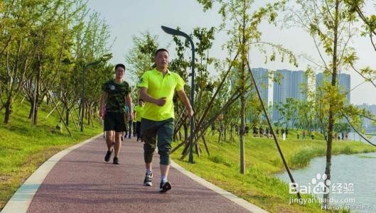 如何正确的健步走