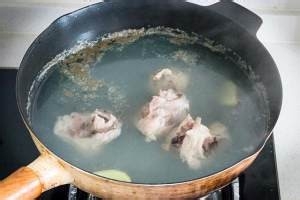 推荐玉米筒骨汤