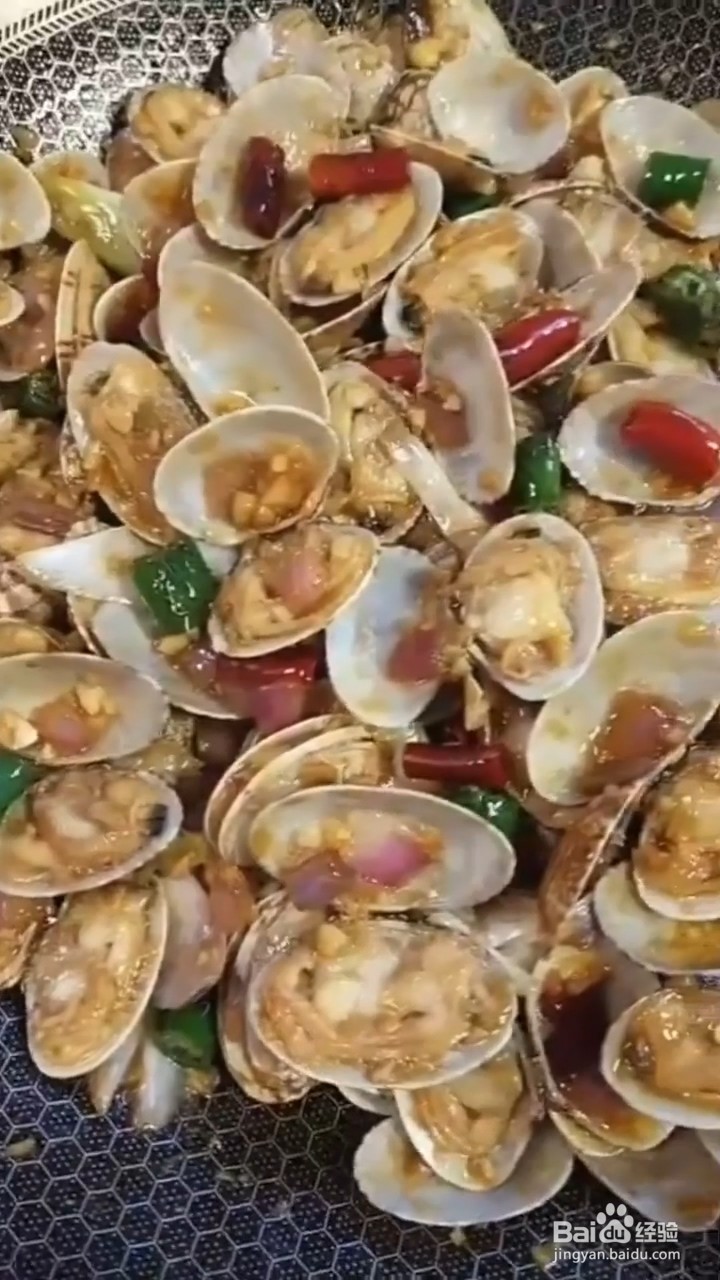 如何制作蒜香花蛤