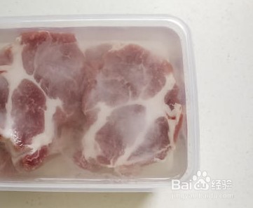 肉冻在冰箱里被黏住了怎么办