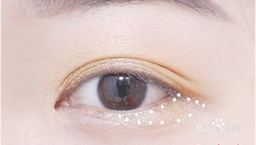 清新的桃花妆教程