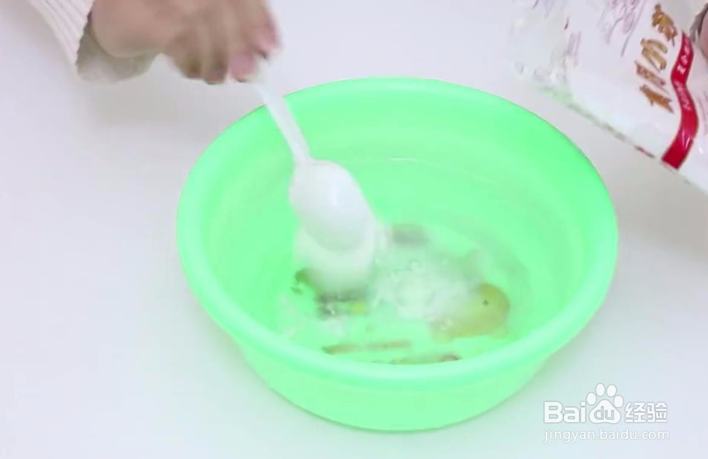 洗衣粉与洗衣液有什么区别/自制洗衣液小技巧！