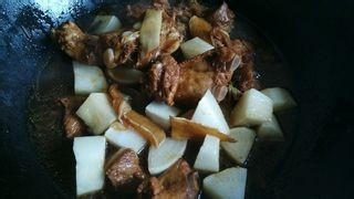 如何制作萝卜烧排骨