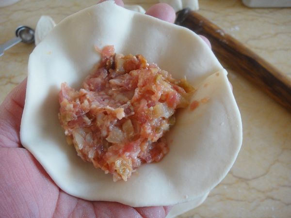 榨菜笋丁鲜肉饼