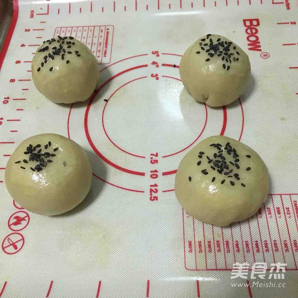 紫薯蛋黄酥的做法