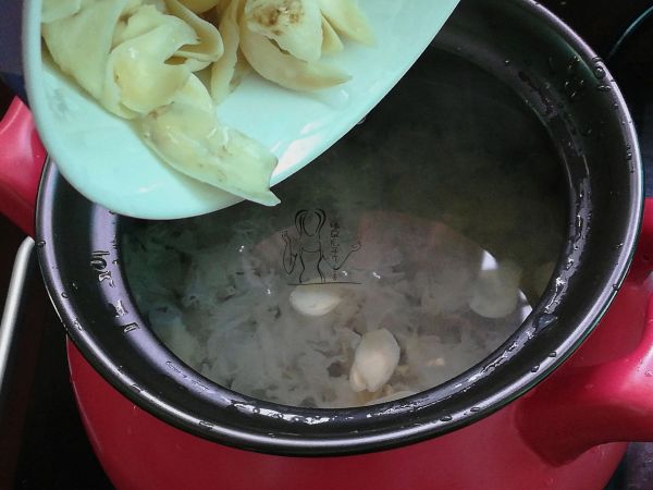 红枣百合银耳汤