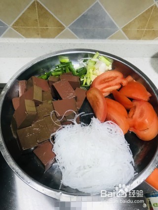 如何做茄汁炖鸭血粉丝