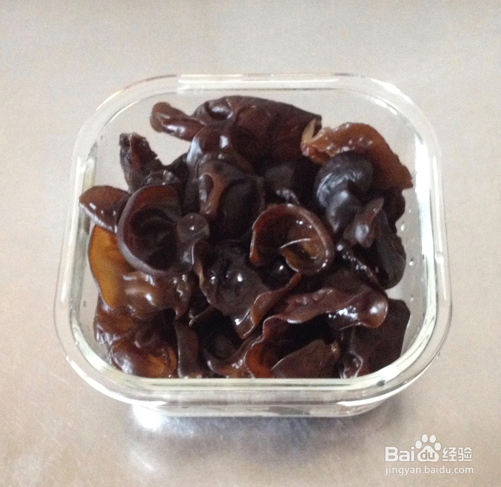 懒人豆腐做法:骨汤调料包+豆腐+水=骨汤豆腐