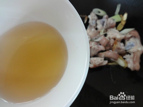 舌尖上的24节气处暑之【金针炖猪蹄】