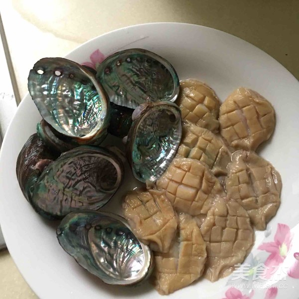 蒜蓉粉丝蒸小鲍鱼