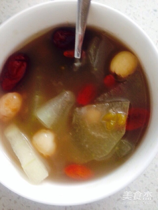 冬瓜莲子绿豆桂圆枸杞红枣汤